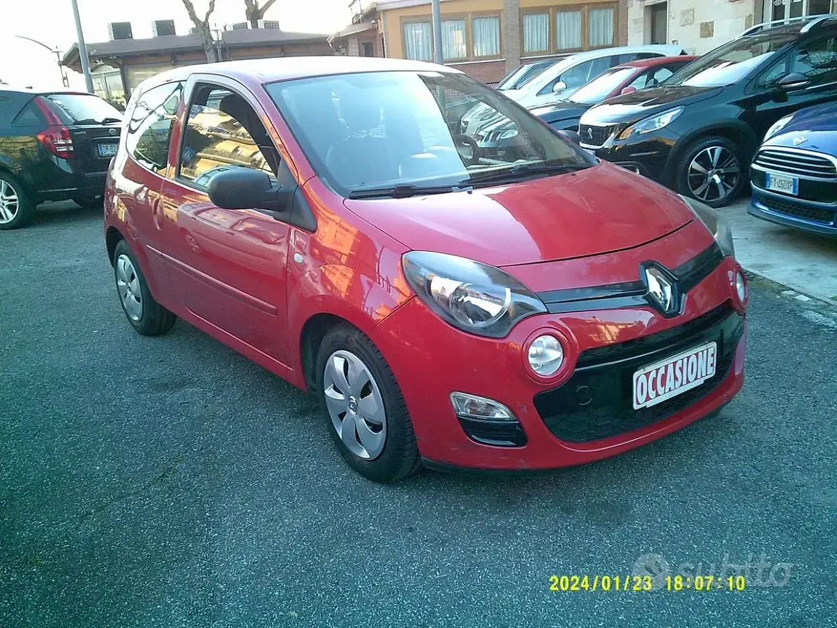 Usata Renault Twingo 75 CV (55 kW) 2012 Rosso Utilitaria