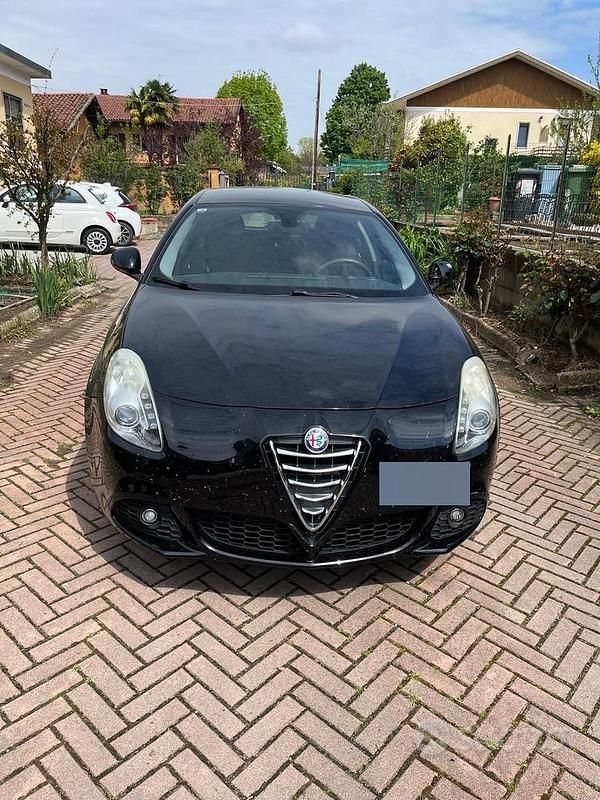 Usata Alfa Romeo Giulietta 120 CV (88 kW) 2013 Nero Utilitaria