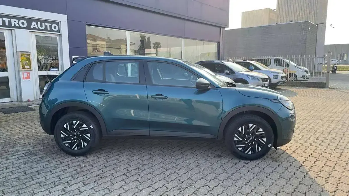 Nuova Fiat 600 Pop 101 CV (74 kW) 2026 Verde SUV