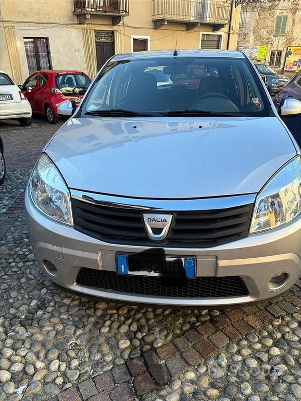 Usata 2010 Dacia Sandero Due volumi | 1000 € (Super prezzo) - Immagine 1/1
