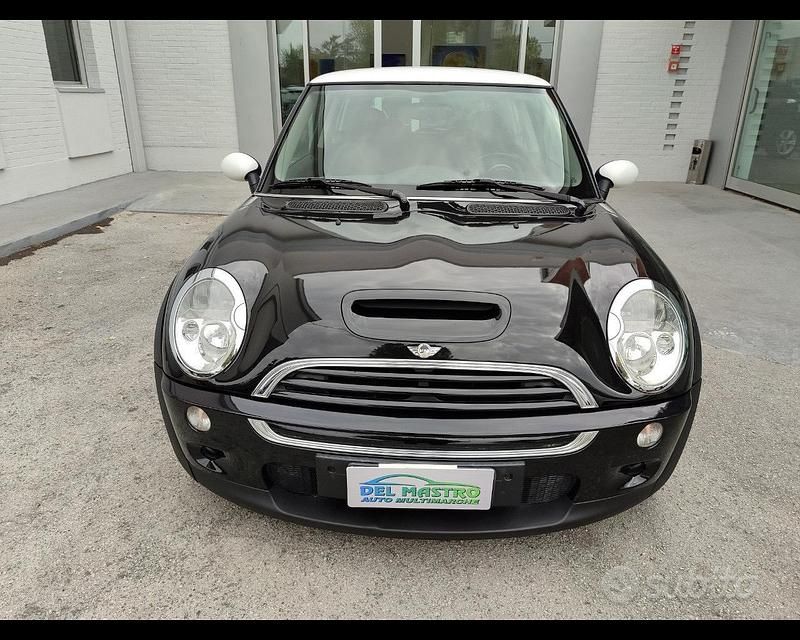 Usata Mini Cooper S 163 CV (119 kW) 2004 Nero Utilitaria