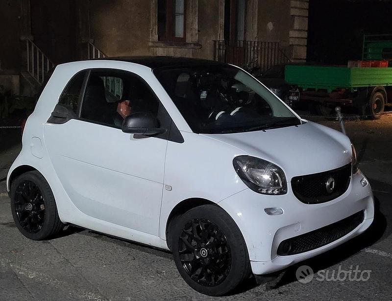 Bianco Usata 2016 Smart ForFour Utilitaria | 9700 € (Ottimo prezzo) - Immagine 1/4