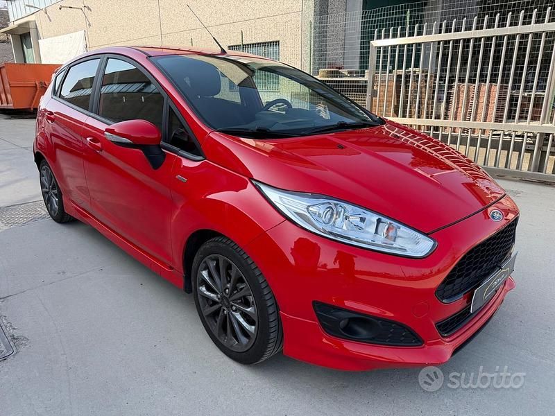 Usata Ford Fiesta ST-Line 95 CV (69 kW) 2017 Rosso Berlina