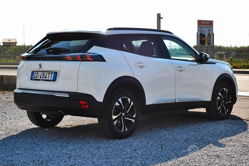 Usata Peugeot 2008 Allure 131 CV (96 kW) 2020 Bianco SUV