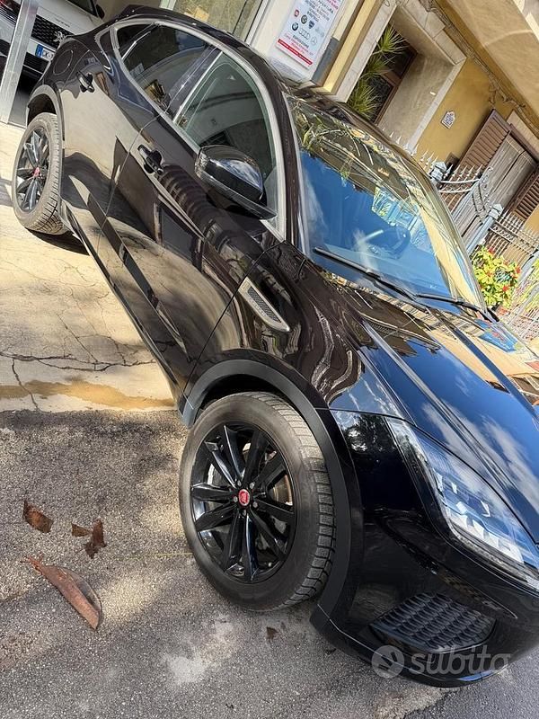 Usata Jaguar E-Pace R-Dynamic 150 CV (110 kW) 2020 Nero SUV