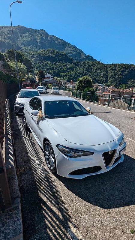 Bianco Usata 2018 Alfa Romeo Giulia Tre volumi | 17.900 € (Buon prezzo) - Immagine 1/4