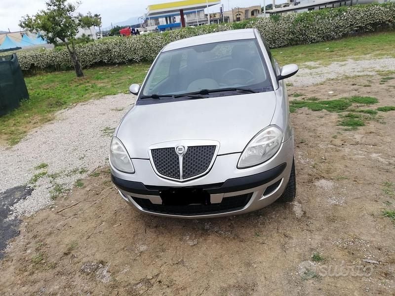Usata Lancia Ypsilon 75 CV (55 kW) 2006 Utilitaria