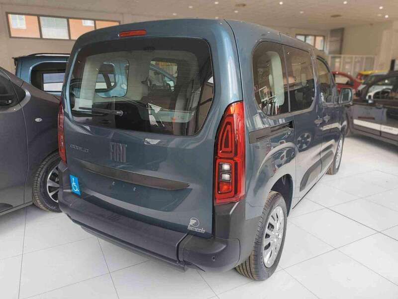 Nuova Fiat Doblò 131 CV (96 kW) 2025 Blu Monovolume