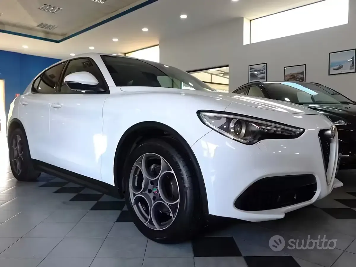 Usata Alfa Romeo Stelvio Tech Edition 160 CV (117 kW) 2019 Bianco SUV