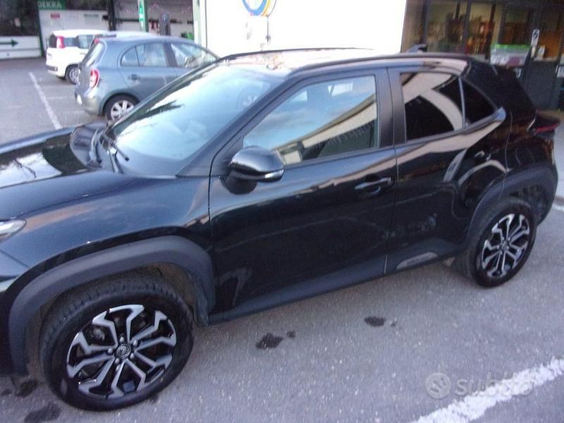 Usata Toyota Yaris Cross Trend 92 CV (67 kW) 2022 Nero SUV