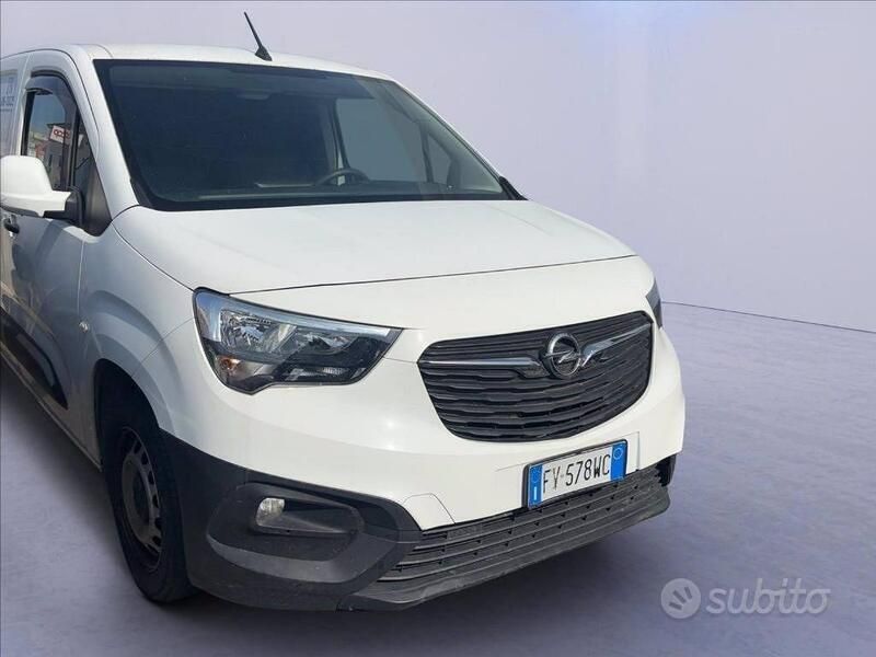Bianco Usata 2019 Opel Combo Edition Monovolume | 10.450 € (Molto cara) - Immagine 1/1