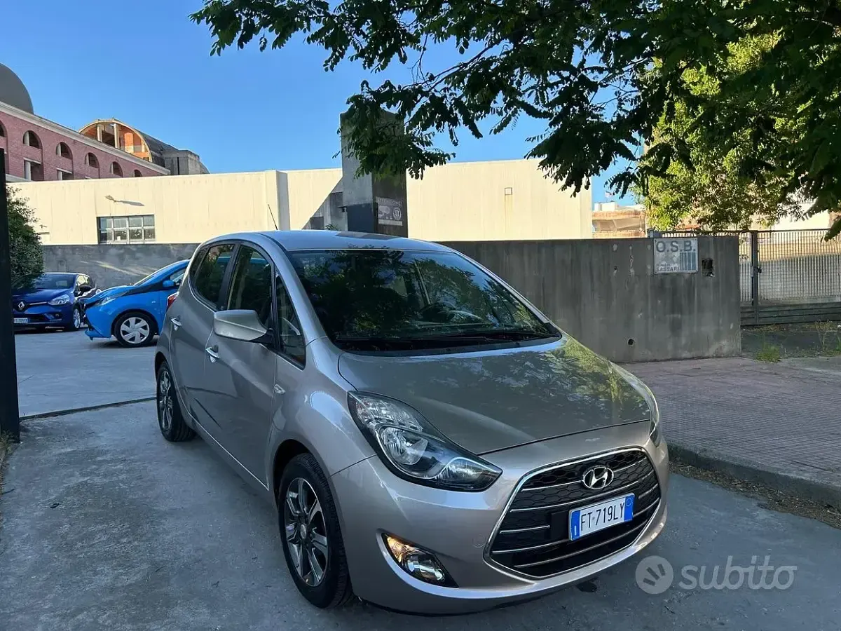 Usata Hyundai i20 125 CV (91 kW) 2019 Marrone Utilitaria