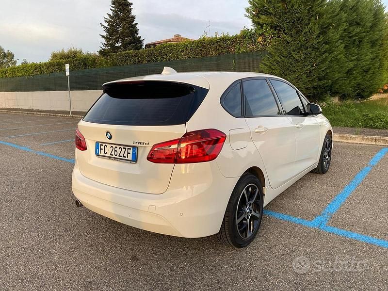 Usata BMW 218 Active Tourer Luxury Line 150 CV (110 kW) 2016 Bianco Monovolume