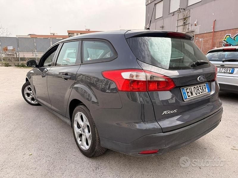 Usata Ford Focus Titanium 115 CV (84 kW) 2014 Grigio Station wagon
