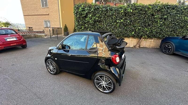 Usata Smart ForTwo Cabrio Brabus Xclusive 109 CV (80 kW) 2017 Nero Cabrio