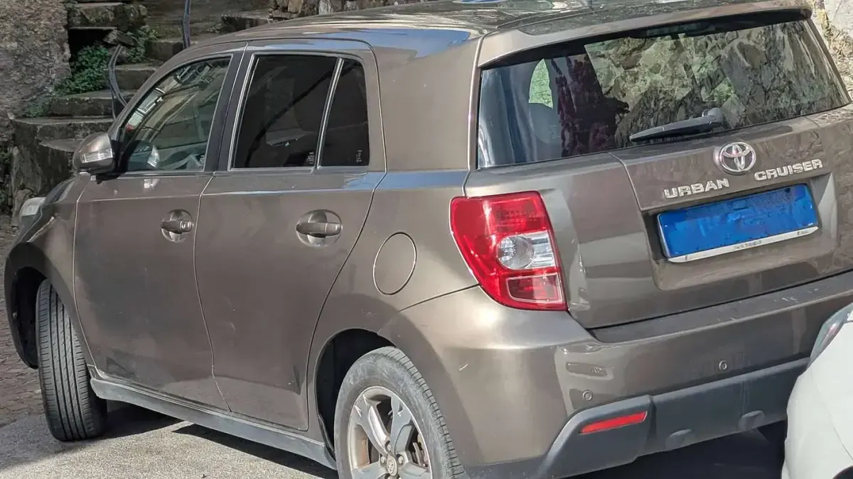 Usata Toyota Urban Cruiser 90 CV (66 kW) 2012 Bronzo Utilitaria
