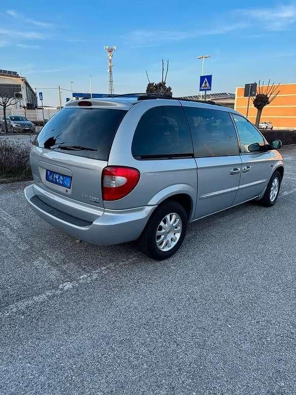 Usata Chrysler Voyager 141 CV (103 kW) 2001 Monovolume