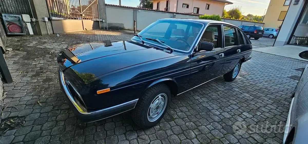 Usata Lancia 2000 1970 Blu Berlina