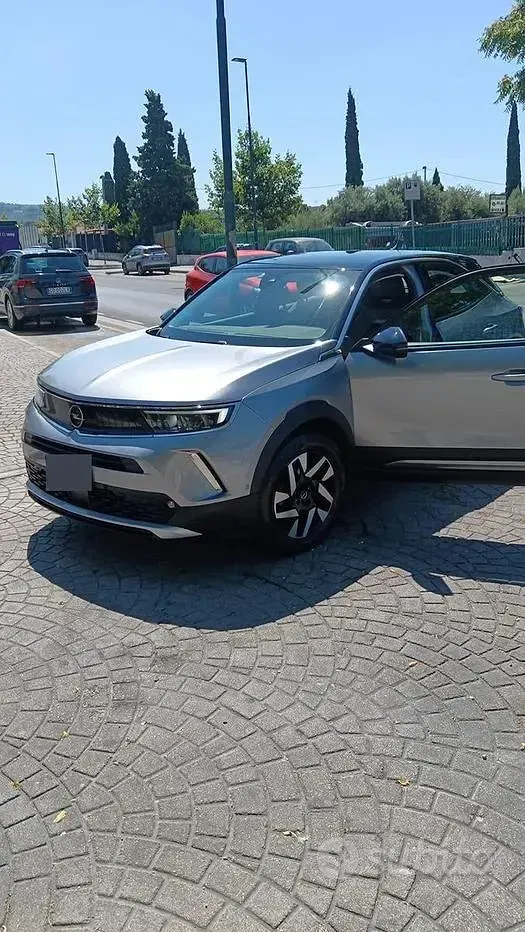 Usata Opel Mokka 110 CV (80 kW) 2023 Grigio SUV