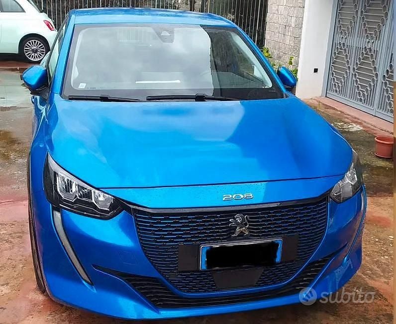 Usata Peugeot 208 Allure 100 kW (136 CV) 2021 Blu Utilitaria