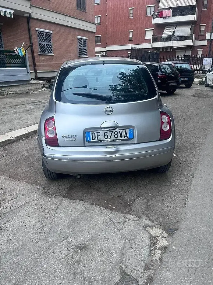 Usata Nissan Micra 80 CV (58 kW) 2007 Grigio Berlina