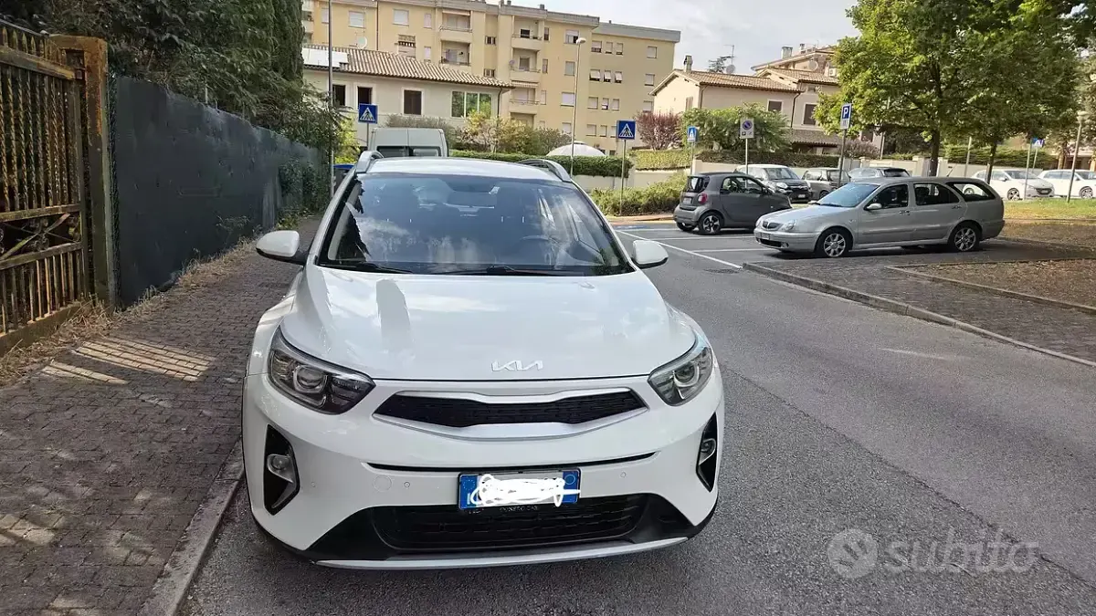 Usata Kia Stonic Urban 84 CV (61 kW) 2022 Bianco SUV
