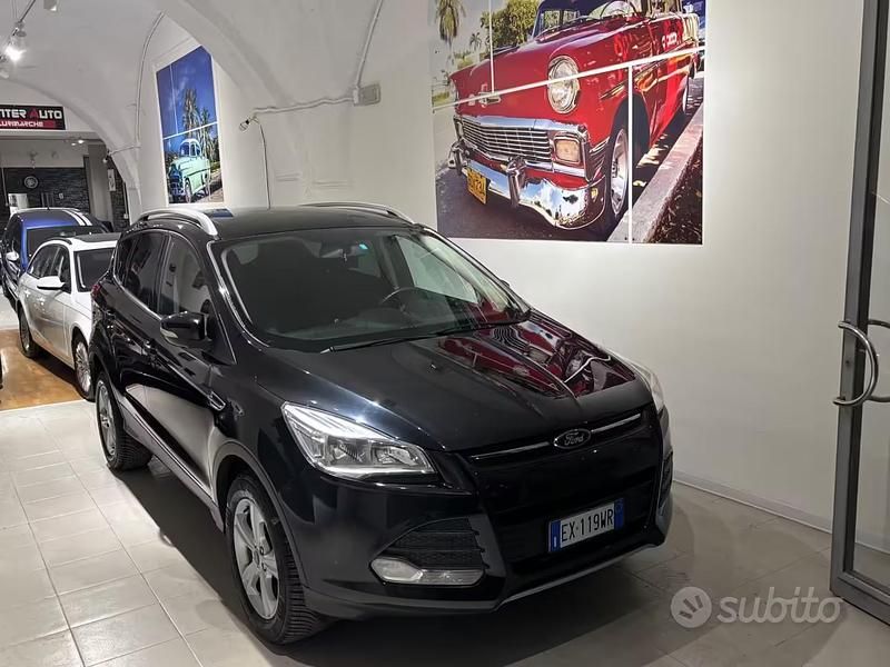 Usata Ford Kuga Titanium 116 CV (85 kW) 2015 Nero SUV