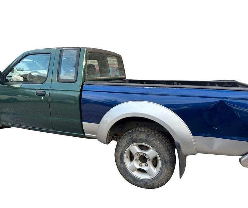 Usata Nissan King 133 CV (97 kW) 2004 Verde Pick-up