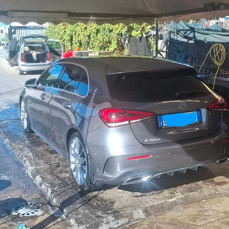 Gebraucht Mercedes A180 Premium 136 PS (100 kW) 2024 Grau Limousine
