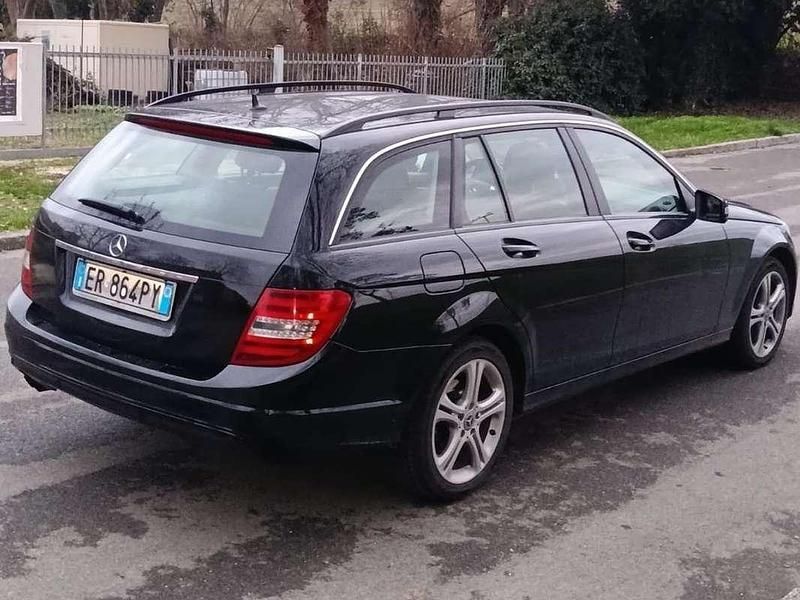 Usata Mercedes C220 120 CV (88 kW) 2013 Nero Station wagon