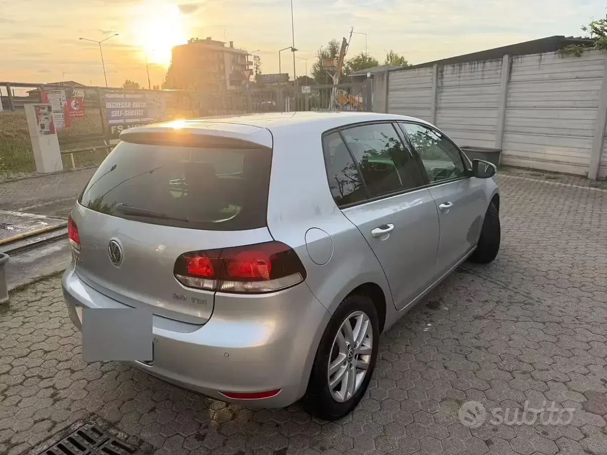 Usata VW Golf VI Trendline 140 CV (102 kW) 2009 Grigio Utilitaria