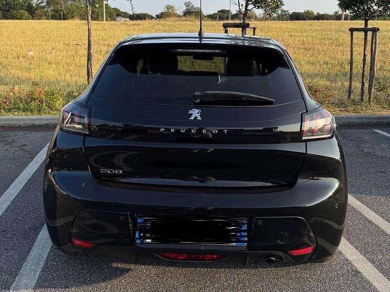 Usata Peugeot 208 Allure 101 CV (74 kW) 2022 Nero Utilitaria