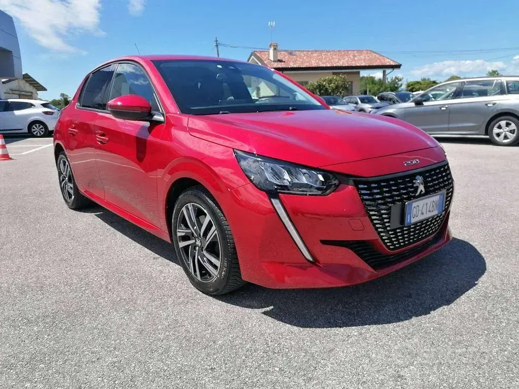 Usata Peugeot 208 GT 101 CV (74 kW) 2021 Rosso Utilitaria