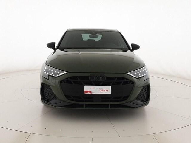Usata Audi A3 S-Line 150 CV (110 kW) 2025 Verde distretto metallizzato Berlina