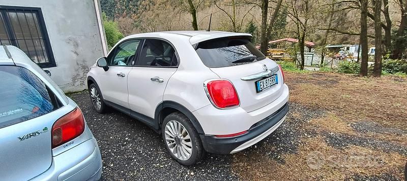 Bianco Usata 2015 Fiat 1600 Tre volumi | 7700 € - Immagine 1/4