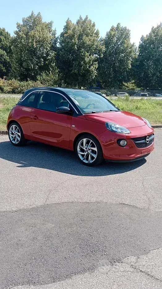 Usata Opel Adam Glam 87 CV (63 kW) 2016 Rosso Utilitaria