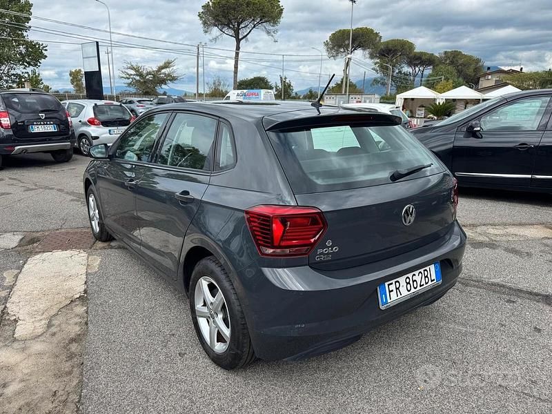 Usata VW Polo Comfortline 95 CV (69 kW) 2018 Grigio Berlina