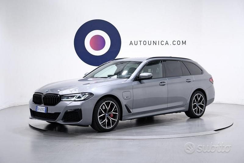 Usata BMW 530e M Sport 292 CV (214 kW) 2023 Grigio Station wagon