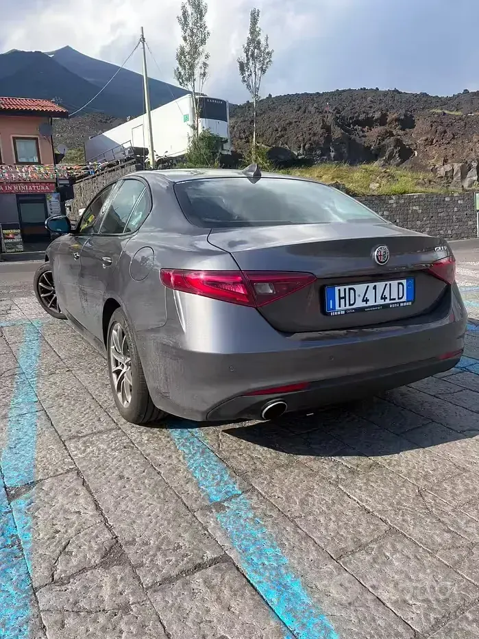 Usata Alfa Romeo Giulia 201 CV (147 kW) 2026 Grigio Berlina