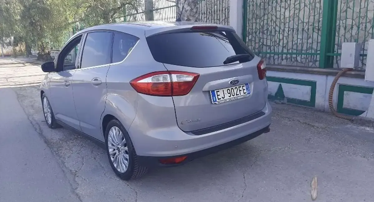 Usata Ford C-MAX Titanium 116 CV (85 kW) 2011 Monovolume