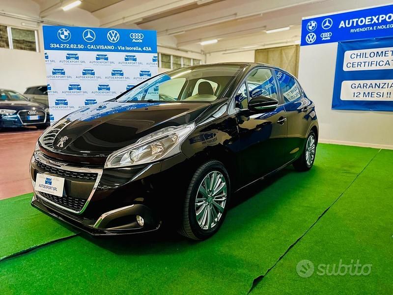 Usata Peugeot 208 82 CV (60 kW) 2019 Nero Utilitaria