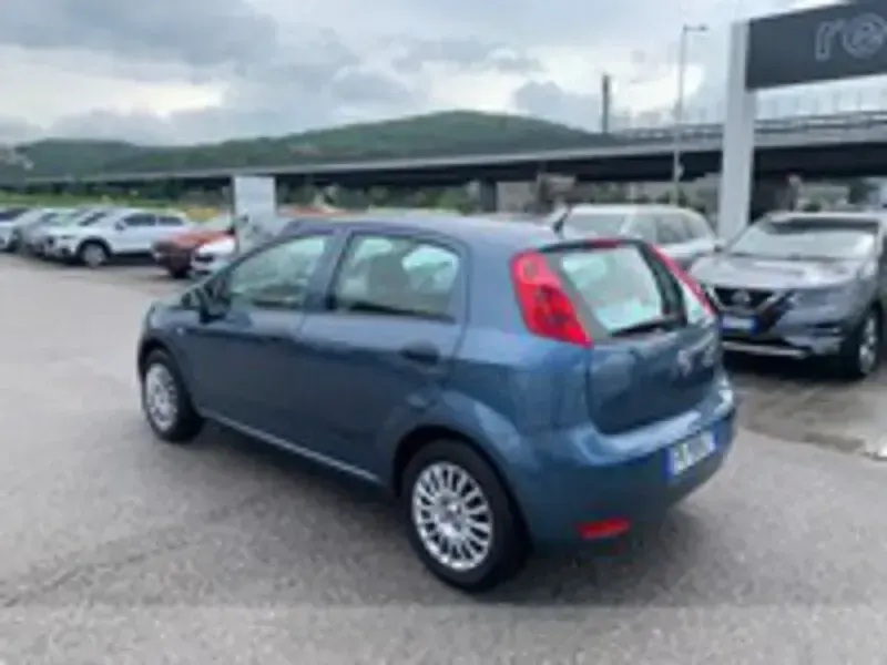 Usata Fiat Punto Street 70 CV (51 kW) 2018 Blu/azzurro Utilitaria