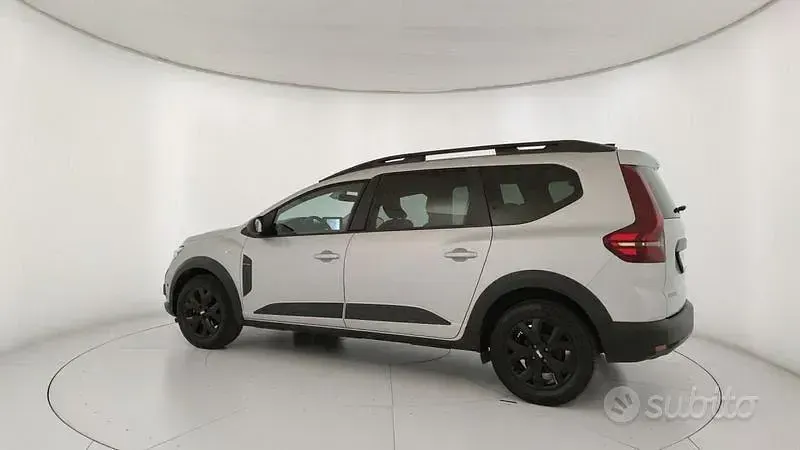 Usata Dacia Jogger Extreme 101 CV (74 kW) 2023 Grigio Monovolume