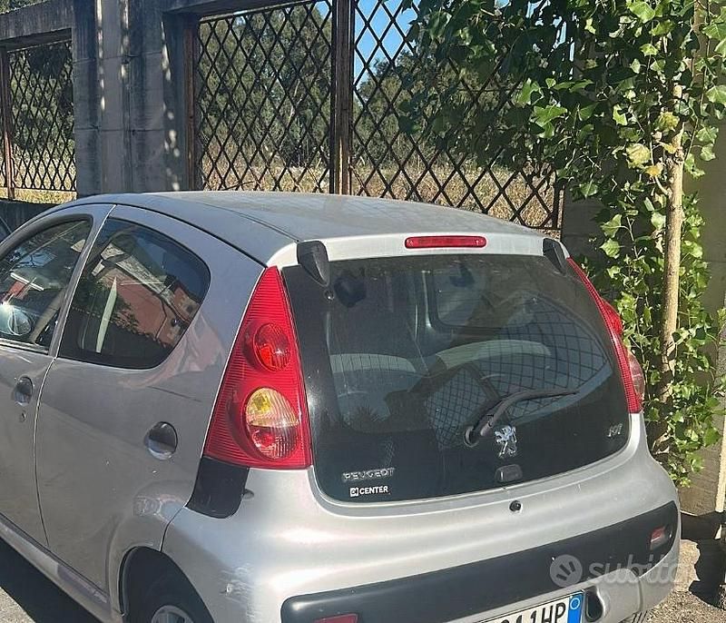 Usata Peugeot 106 60 CV (44 kW) 2010 Grigio Utilitaria