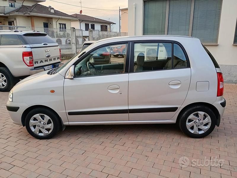 Usata Hyundai Atos Style 58 CV (42 kW) 2005 Grigio Utilitaria