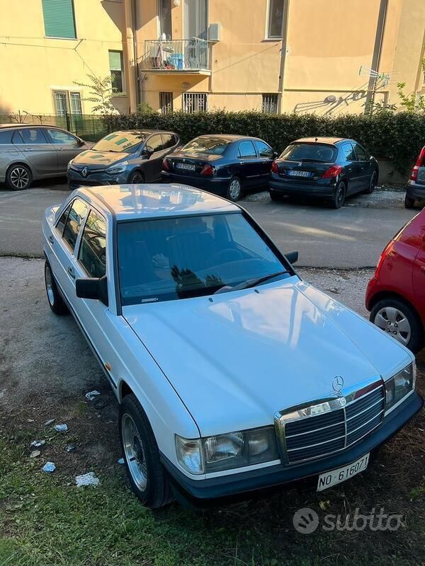 Usata Mercedes 190 122 CV (89 kW) 1988 Bianco Berlina