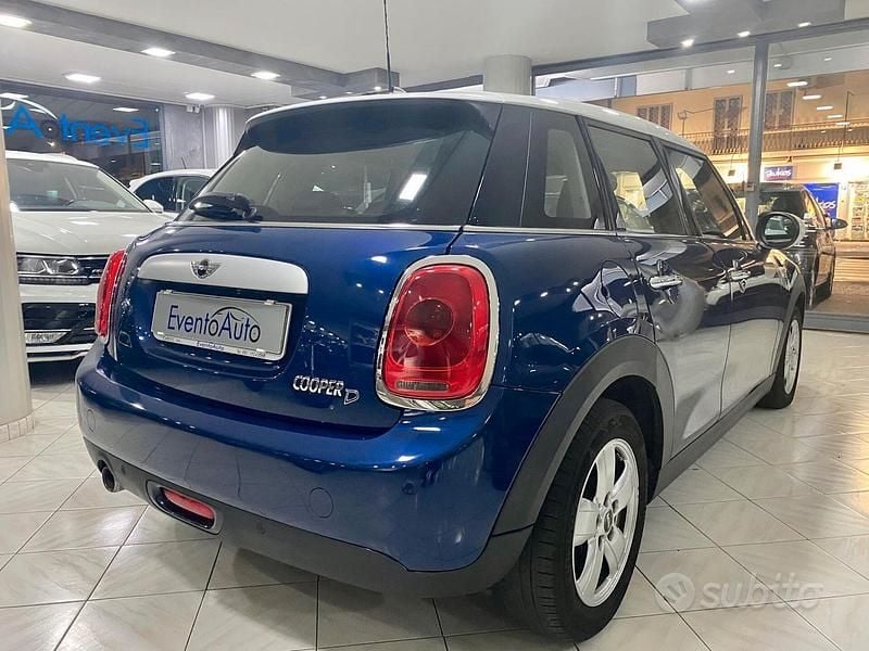 Blu Usata 2015 Mini Cooper D Business Utilitaria | 9990 € (Ottimo prezzo) - Immagine 1/4