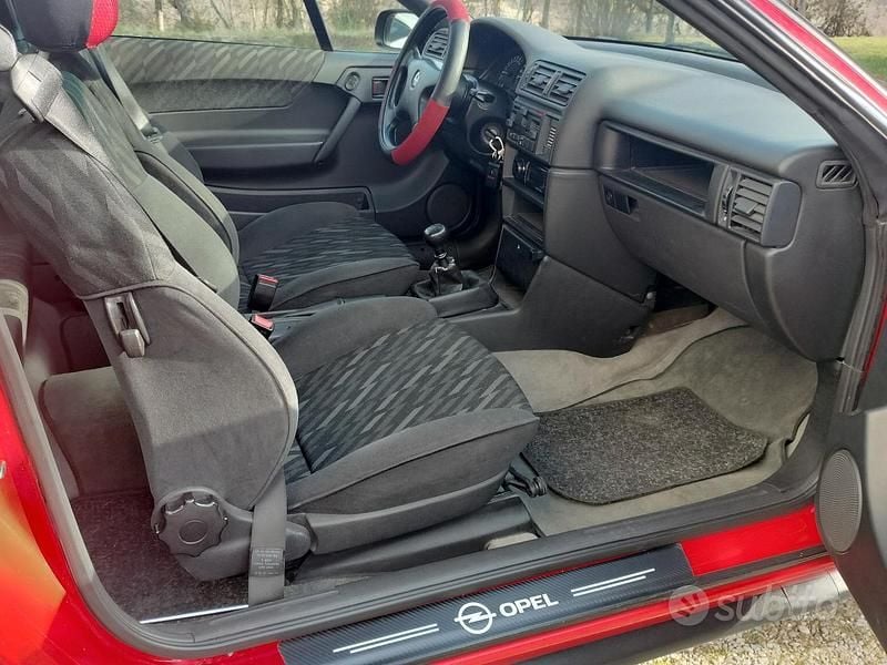 Usata Opel Calibra 1991 Rosso Coupé