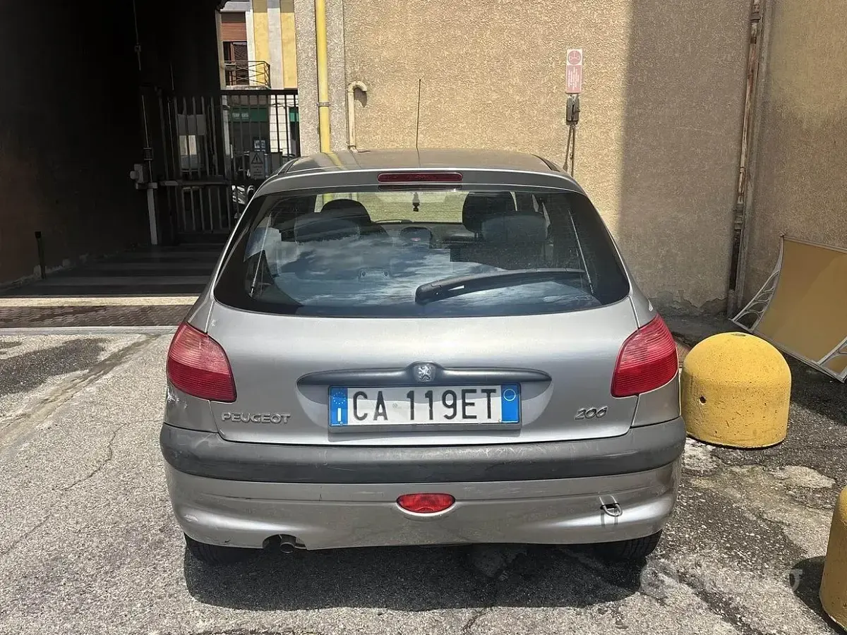 Usata Peugeot 206 75 CV (55 kW) 2002 Grigio Utilitaria