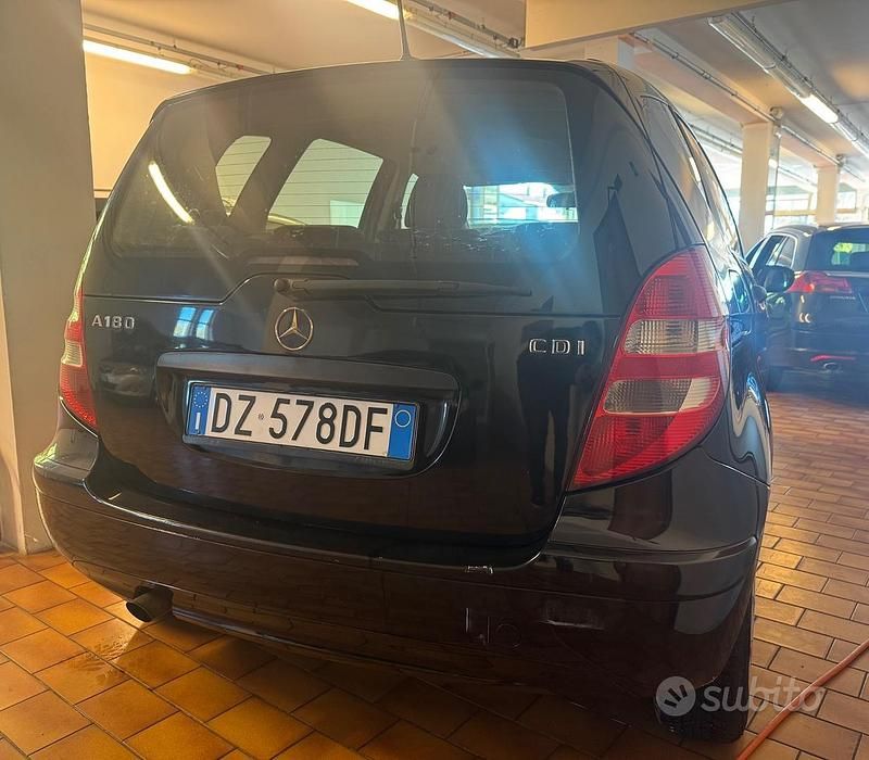 Usata Mercedes A180 109 CV (80 kW) 2008 Nero Berlina